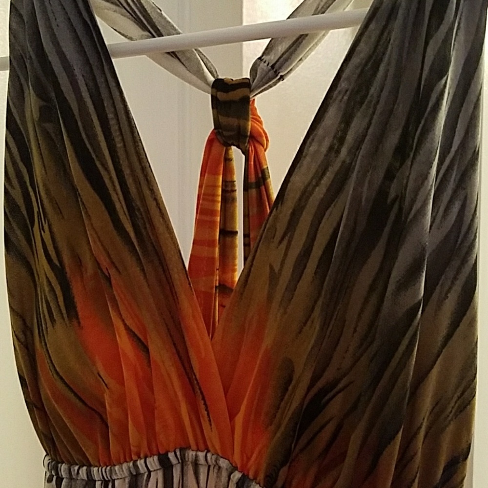 Dress - Picture 3 of 3